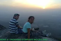 hiking-on-mountabu_2